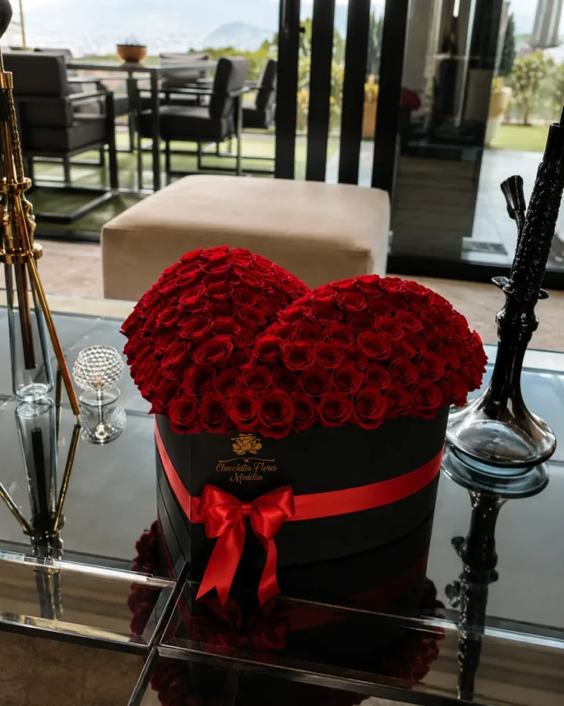 Corazón 3D de 200 rosas en caja